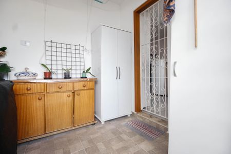 Casa à venda com 350m², 6 quartos e 2 vagas Casa à venda com 350m², 6 quartos e 2 vagasÁrea de serviço casa 1