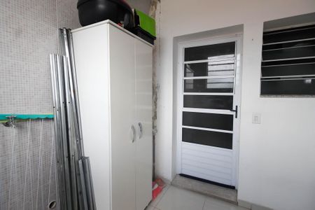 Casa à venda com 350m², 6 quartos e 2 vagas Casa à venda com 350m², 6 quartos e 2 vagasÁrea de serviço casa 2