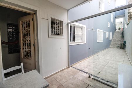 Casa à venda com 350m², 6 quartos e 2 vagas Casa à venda com 350m², 6 quartos e 2 vagasHall casa 2