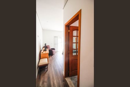 Casa à venda com 350m², 6 quartos e 2 vagas Casa à venda com 350m², 6 quartos e 2 vagasQuarto 1 casa 1