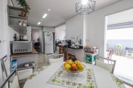 Casa à venda com 350m², 6 quartos e 2 vagas Casa à venda com 350m², 6 quartos e 2 vagasCozinha casa 1