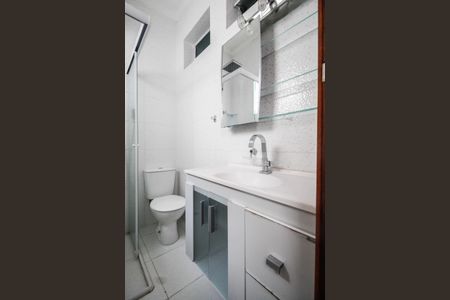 Casa à venda com 350m², 6 quartos e 2 vagas Casa à venda com 350m², 6 quartos e 2 vagasSuíte Banheiro Casa 2