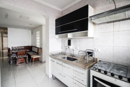 Casa à venda com 350m², 6 quartos e 2 vagas Casa à venda com 350m², 6 quartos e 2 vagasCozinha casa 2
