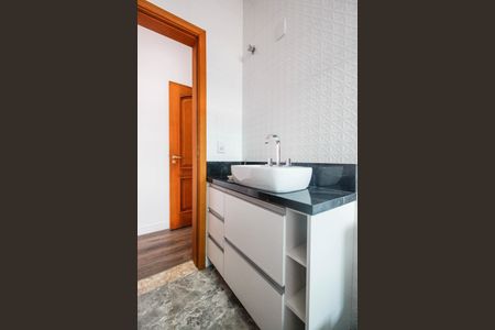 Casa à venda com 350m², 6 quartos e 2 vagas Casa à venda com 350m², 6 quartos e 2 vagasSuíte 3 Banheiro casa 1