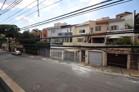 Casa à venda com 350m², 6 quartos e 2 vagas Casa à venda com 350m², 6 quartos e 2 vagasSuíte Varanda casa 1