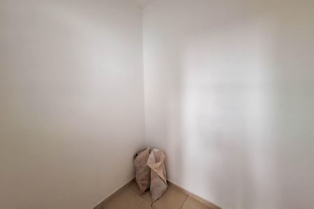 Apartamento para alugar com 129m², 2 quartos e sem vagaQuarto de Serviço