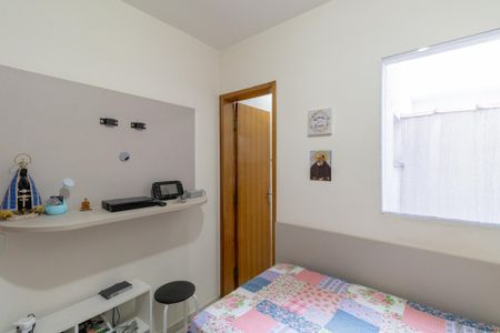 Casa de condomínio à venda com 71m², 2 quartos e 1 vagaSuíte 1