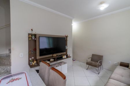 Casa de condomínio à venda com 71m², 2 quartos e 1 vagaSala