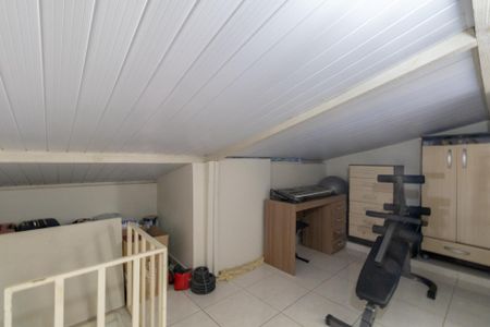 Casa de condomínio à venda com 71m², 2 quartos e 1 vagaSótão