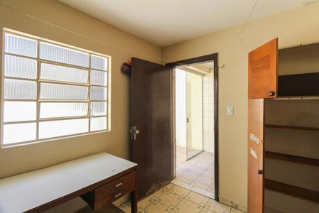 Casa à venda com 253m², 3 quartos e 2 vagasQuarto de Serviço