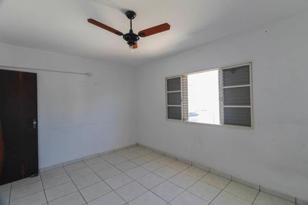 Casa à venda com 253m², 3 quartos e 2 vagasQuarto 3