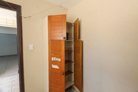 Casa à venda com 253m², 3 quartos e 2 vagasQuarto de Serviço