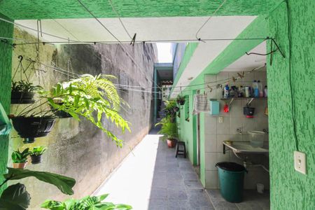 Casa à venda com 253m², 3 quartos e 2 vagasQuintal