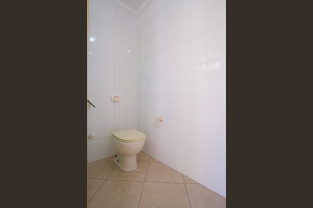 Casa para alugar com 300m², 4 quartos e 4 vagasBanheiro de serviço
