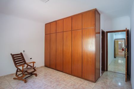 Casa para alugar com 300m², 4 quartos e 4 vagasSuíte