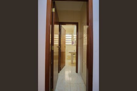 Casa para alugar com 300m², 4 quartos e 4 vagasLavabo