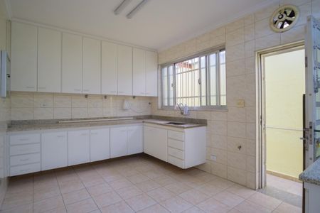 Casa para alugar com 300m², 4 quartos e 4 vagasCozinha