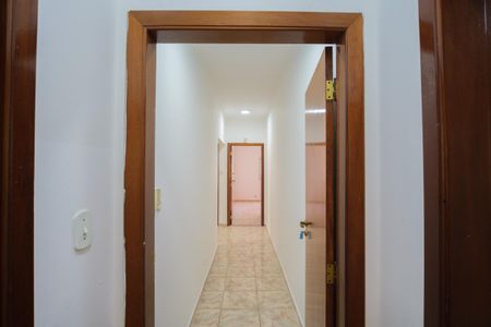 Casa para alugar com 300m², 4 quartos e 4 vagasCorredor