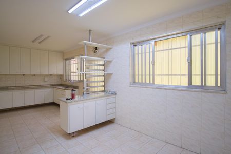 Casa para alugar com 300m², 4 quartos e 4 vagasCozinha