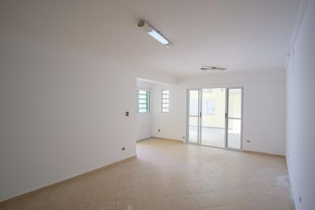 Casa para alugar com 300m², 4 quartos e 4 vagasEdícula Salão 1