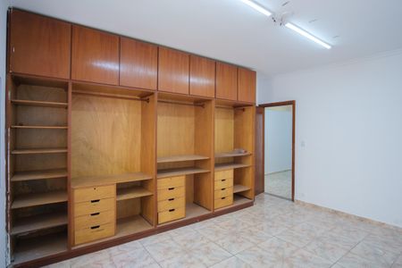 Casa para alugar com 300m², 4 quartos e 4 vagasQuarto 1