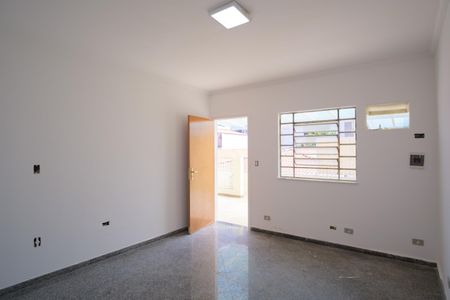 Casa para alugar com 300m², 4 quartos e 4 vagasQuarto de Serviço
