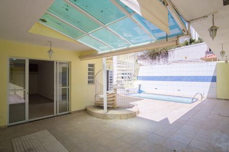Casa para alugar com 300m², 4 quartos e 4 vagasÁrea gourmet