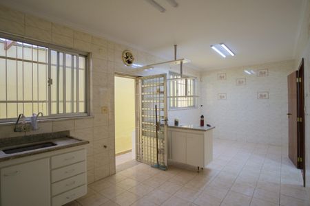 Casa para alugar com 300m², 4 quartos e 4 vagasCozinha