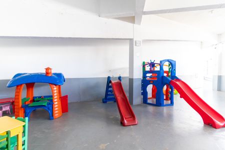 Apartamento para alugar com 72m², 2 quartos e 1 vaga Apartamento para alugar com 72m², 2 quartos e 1 vagaÁrea comum - Playground