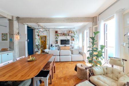 Apartamento à venda com 190m², 2 quartos e 1 vaga Apartamento à venda com 190m², 2 quartos e 1 vagaSala