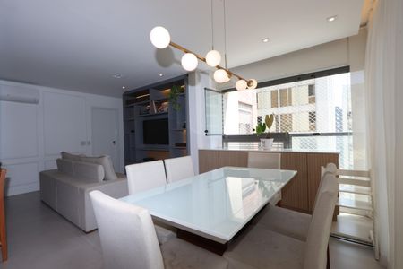 Apartamento à venda com 86m², 2 quartos e 2 vagasSala