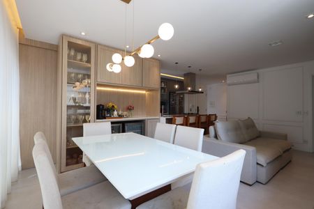 Apartamento à venda com 86m², 2 quartos e 2 vagasSala