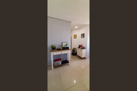 Apartamento à venda com 74m², 3 quartos e 1 vaga Apartamento à venda com 74m², 3 quartos e 1 vagaSala