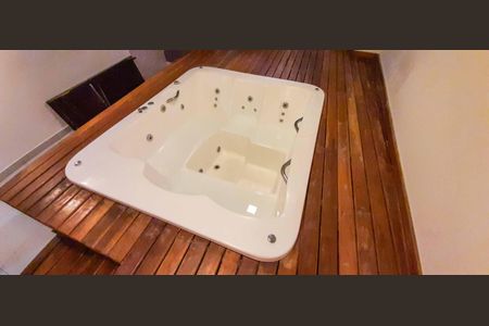 Apartamento à venda com 74m², 3 quartos e 1 vaga Apartamento à venda com 74m², 3 quartos e 1 vagaÁrea comum