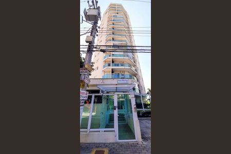 Apartamento à venda com 74m², 3 quartos e 1 vaga Apartamento à venda com 74m², 3 quartos e 1 vagaFachada e portaria