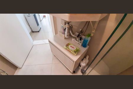 Apartamento à venda com 74m², 3 quartos e 1 vaga Apartamento à venda com 74m², 3 quartos e 1 vagaBanheiro Social