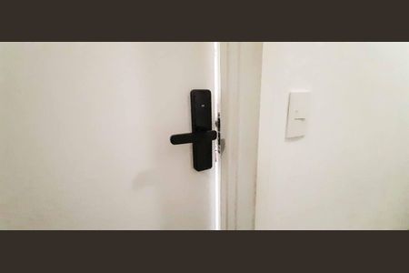 Apartamento à venda com 74m², 3 quartos e 1 vaga Apartamento à venda com 74m², 3 quartos e 1 vagaFechadura Eletrônica