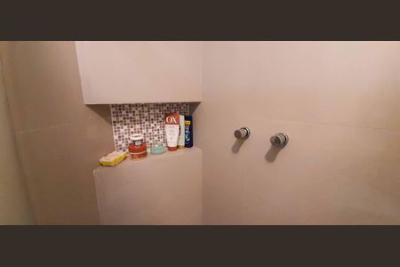 Apartamento à venda com 74m², 3 quartos e 1 vaga Apartamento à venda com 74m², 3 quartos e 1 vagaBanheiro Social