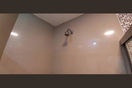 Apartamento à venda com 74m², 3 quartos e 1 vaga Apartamento à venda com 74m², 3 quartos e 1 vagaBanheiro Social