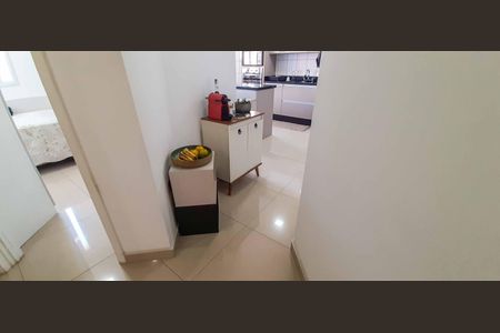 Apartamento à venda com 74m², 3 quartos e 1 vaga Apartamento à venda com 74m², 3 quartos e 1 vagaBanheiro Social