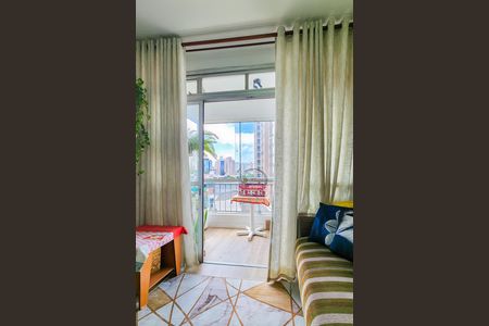 Apartamento à venda com 58m², 2 quartos e 1 vaga Apartamento à venda com 58m², 2 quartos e 1 vagaVaranda