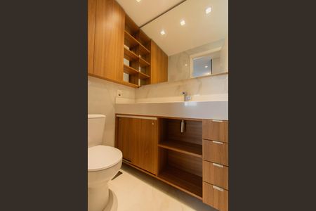 Apartamento para alugar com 76m², 2 quartos e 1 vaga Apartamento para alugar com 76m², 2 quartos e 1 vagaBanheiro da Suíte