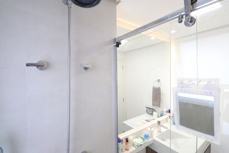 Apartamento à venda com 69m², 1 quarto e 2 vagasBanheiro da Suíte
