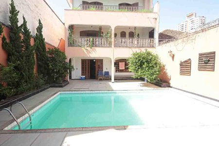 Casa à venda com 450m², 3 quartos e 8 vagasPiscina