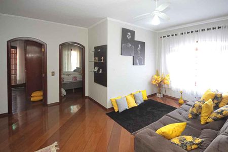 Casa à venda com 450m², 3 quartos e 8 vagasSala 4