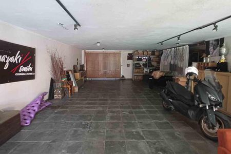 Casa à venda com 450m², 3 quartos e 8 vagasGaragem