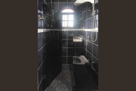 Casa à venda com 450m², 3 quartos e 8 vagasBanheiro da Suíte