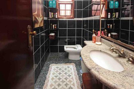 Casa à venda com 450m², 3 quartos e 8 vagasLavabo