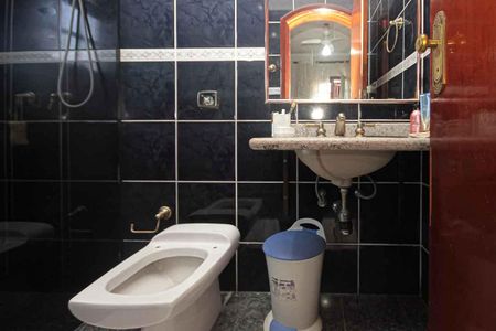 Casa à venda com 450m², 3 quartos e 8 vagasBanheiro da Suíte