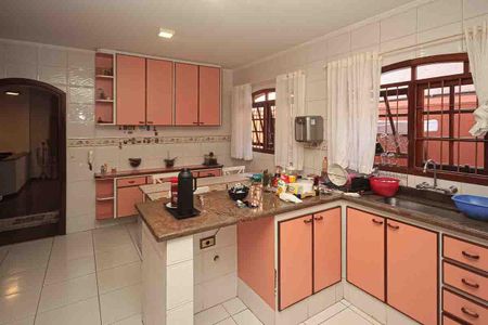 Casa à venda com 450m², 3 quartos e 8 vagasCozinha